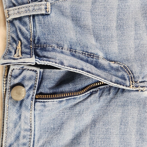 a.n.a Jeans, Women's Size 10 Skinny beaded Mid Rise light wash, distressed - Picture 6 of 12